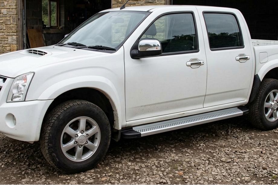 Isuzu D-Max 2002-2011 Seitenschweller Maya V2 (2007-2012, 2 Stk., Aluminium) Image