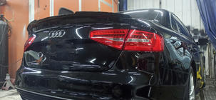 Audi A4 B8 2007-2015 Spoiler HongHang (ABS, Schwarz Glanz) Foto 1