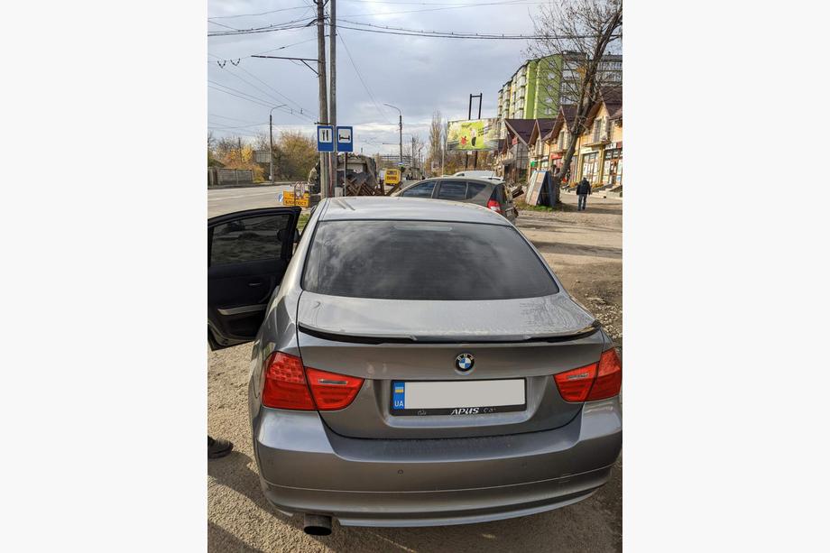 BMW 3 Series E90/E91 2005-2011 Heckspoiler HongHang V2 (ABS, Schwarz Glanz) Foto 4