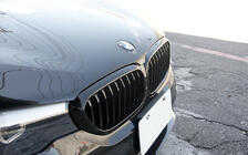 BMW 5er G30/G31 2017–2023 Nieren 1 Bar (2017-2020, Schwarz Glanz) Foto 1