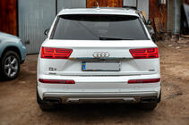 Audi Q7 2015–2026 Chromleiste über dem Kennzeichen (Edelstahl) Foto 4