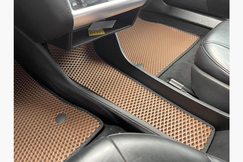 Tesla Model S 2012– EVA Fußmatten (2012-2021, ziegelrot) Image