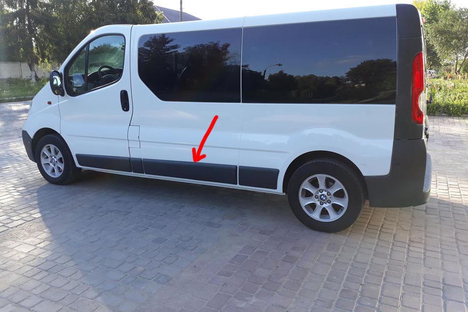 Renault Trafic 2001–2015 Original Türschutzleiste gebraucht (L3) Image