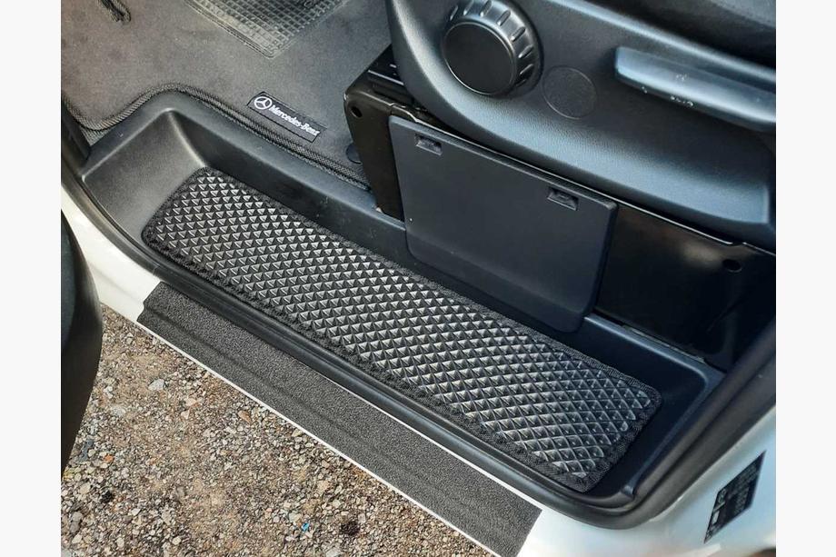 Mercedes Vito/V-class W447 2014- EVA Einstiegsleisten-Matten (3 Stk, schwarz) Image