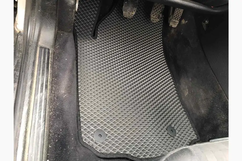 Audi A6 C4 1994–1997 EVA Fußmatten (schwarz) Image