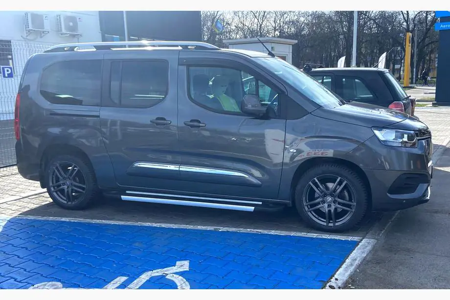 Toyota Proace City 2016- Seitenschweller RedLine V1 (2 Stk., Aluminium) Foto 3