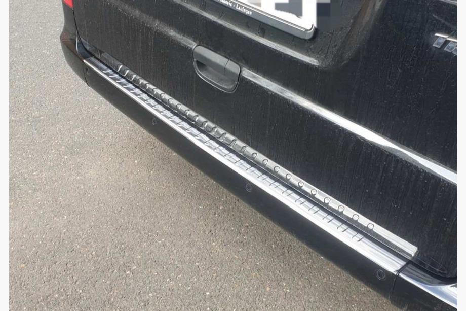 Mercedes Viano 2004-2014 Heckstoßstangenschutz mit Kante (Carmos V2, Edelstahl) Image