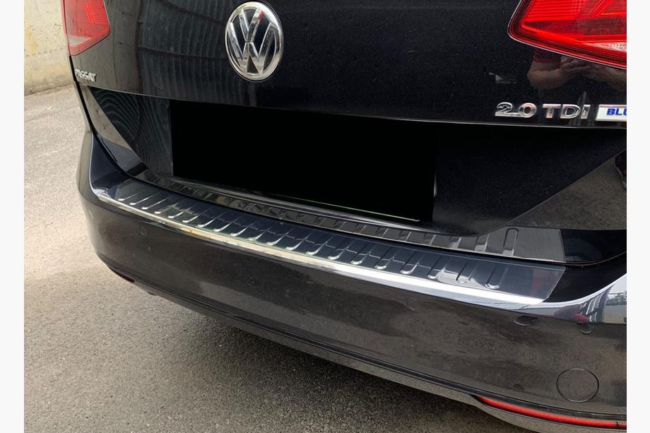 Volkswagen Passat B8 2015-2023 Heckstoßstangenabdeckung Carmos V2 (SW) Image
