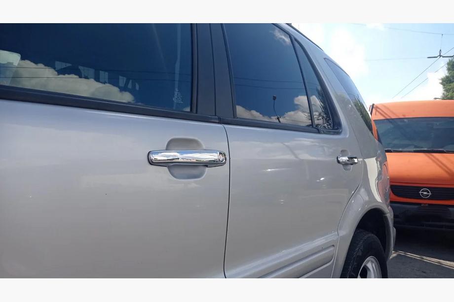 Mercedes ML W163 1997-2005 Chrom Türgriffblenden (4 Stk) Carmos - Türkischer Edelstahl Image
